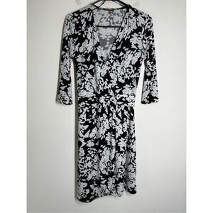 Vince Camuto Wrap Dress Black White Size XS Floral Print 3/4 sleeves See Notes